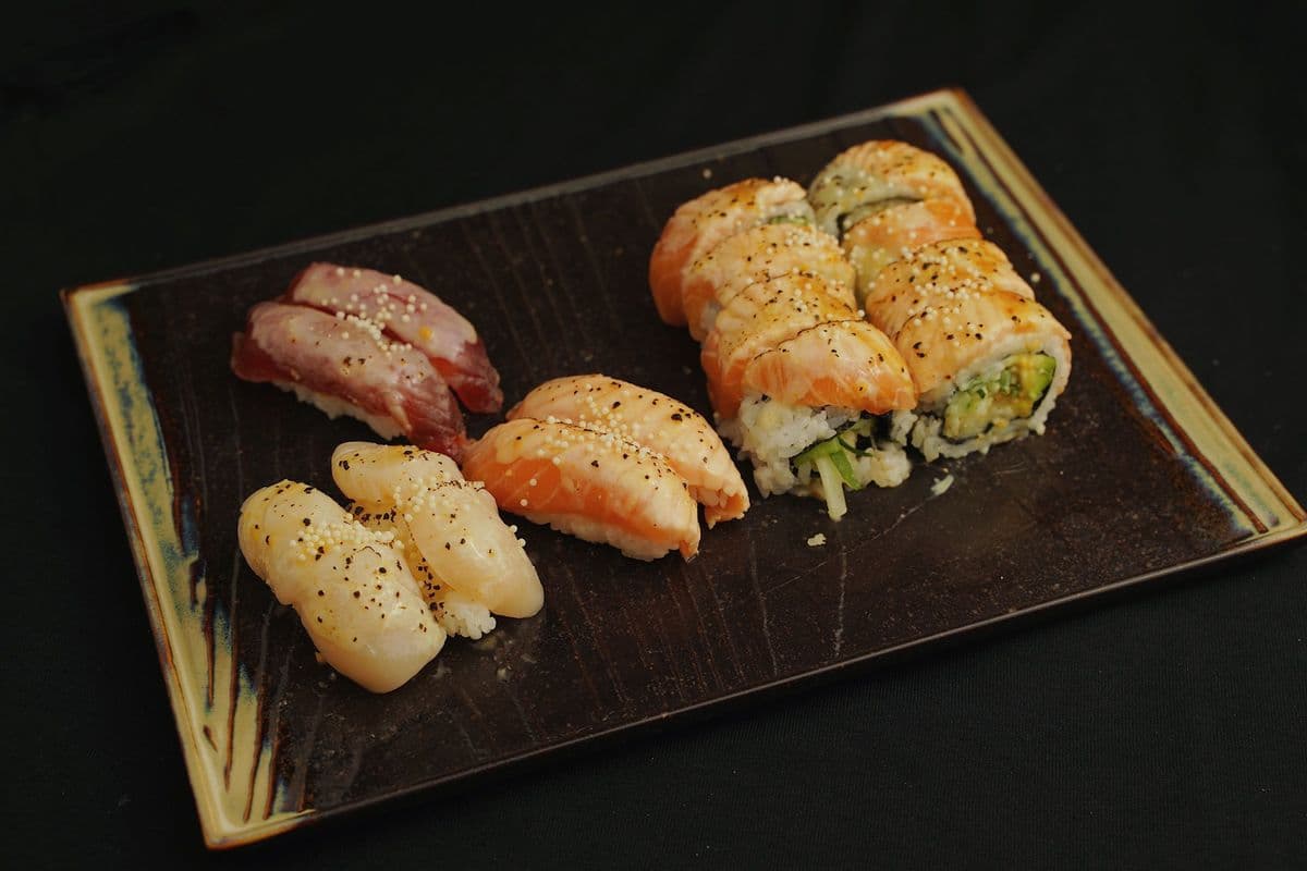 Torch Sushi and Roll Combo A (14 pcs)
