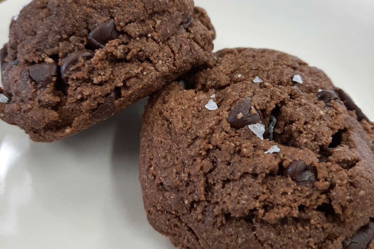 Double Chocolate Sea Salt Cookie (One cookie)
