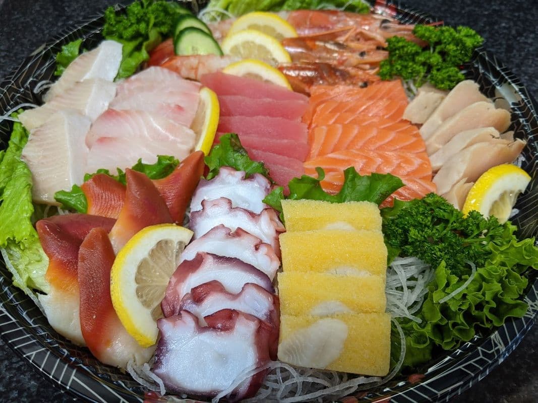 Sashimi (48 pcs)