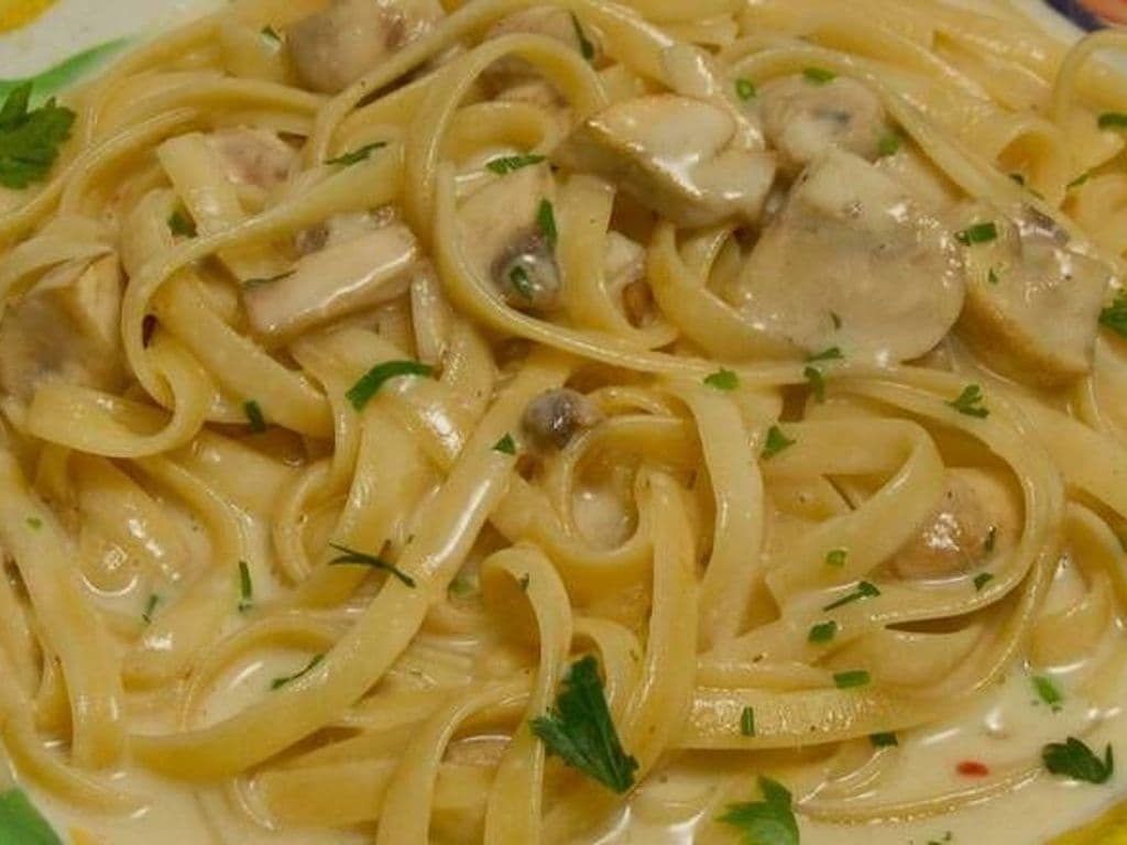 Fettuccine Alfredo