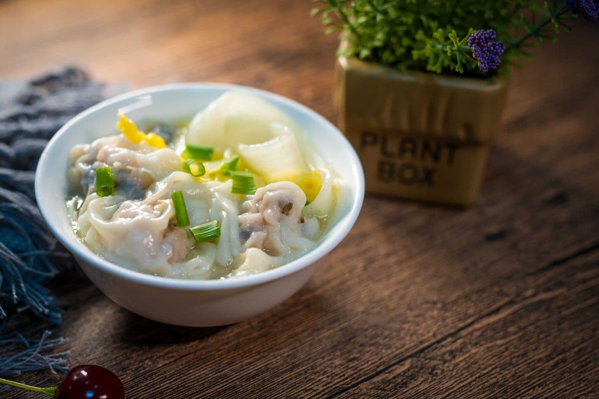 LG Pork Wonton Soup