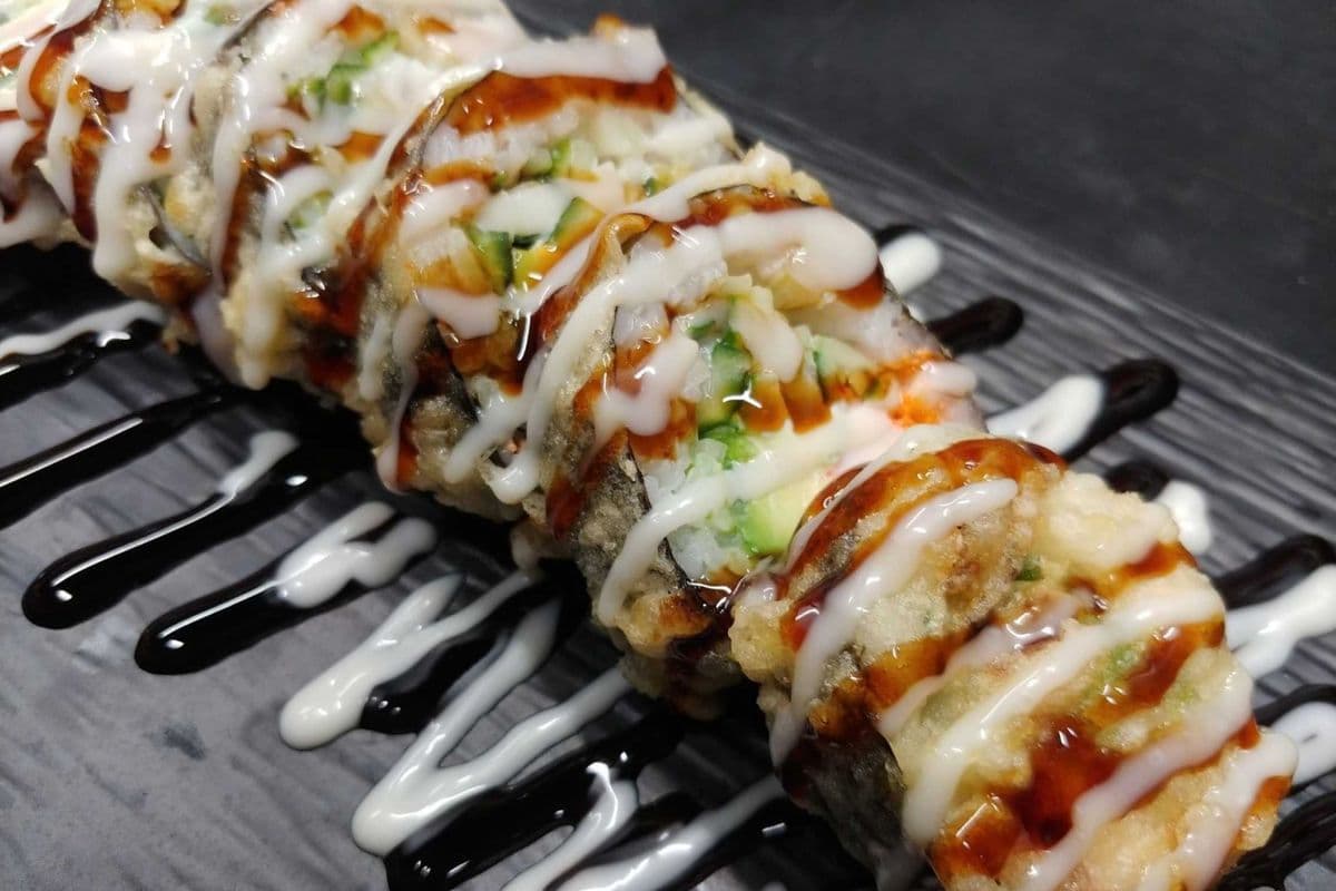 Fire Roll(on top unagi & mayo sauce)