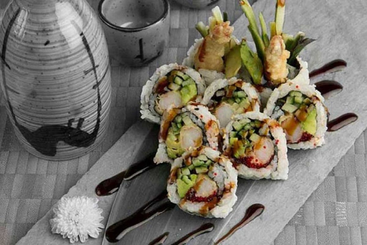 Dynamite Maki (6 pcs)