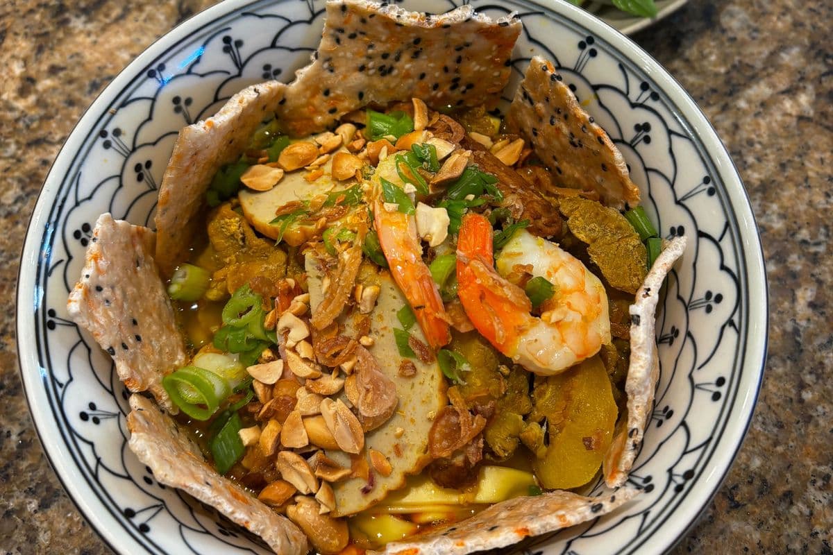 18. Mi Quang