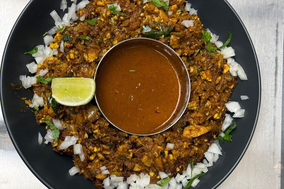 CHICKEN KOTHU