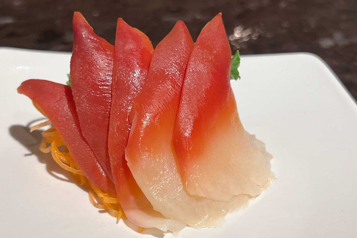 Surf Clam Sashimi (5pcs)
