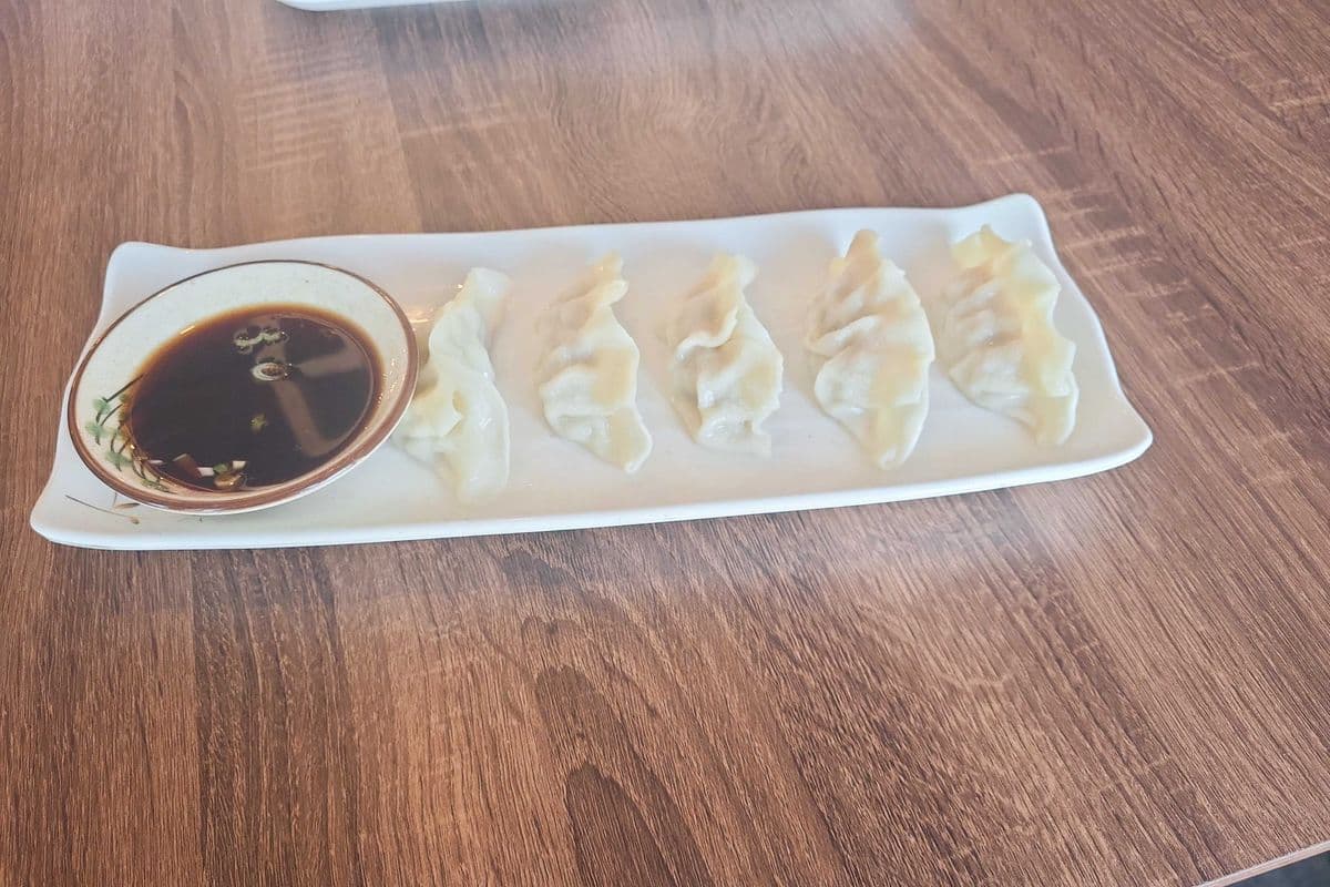 A1. Gyoza (5 pcs)