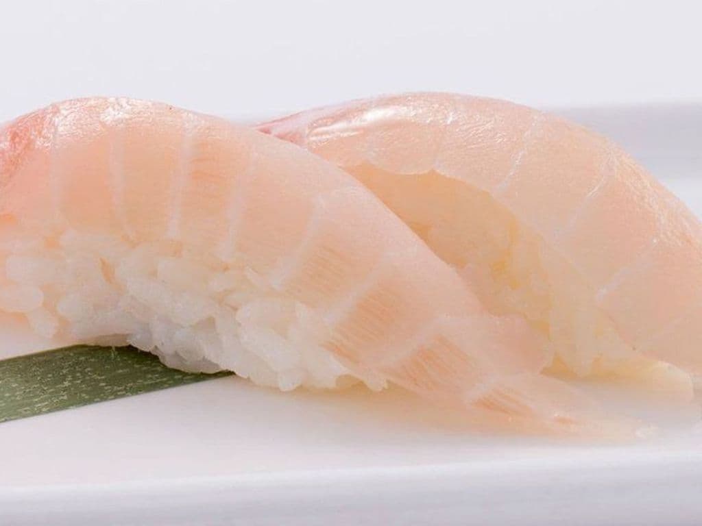 Red Snapper Sushi (2pcs)