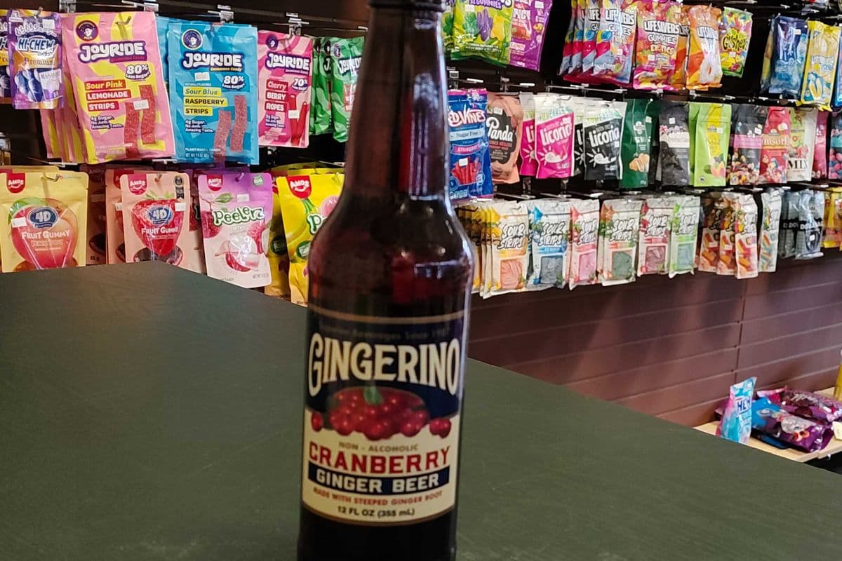 Gingerino Cranberry Ginger Beer (355 ml) (355ml)