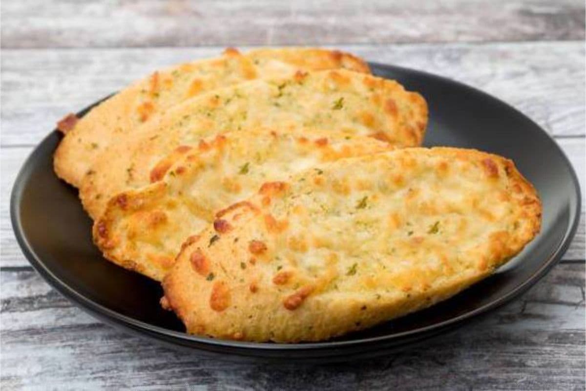 Garlic Bread with Cheese (4 Slices )