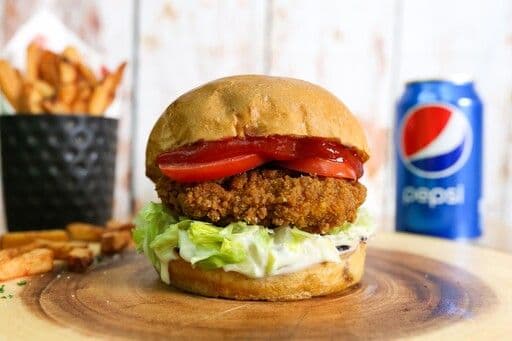Burger poulet frit croustillant
