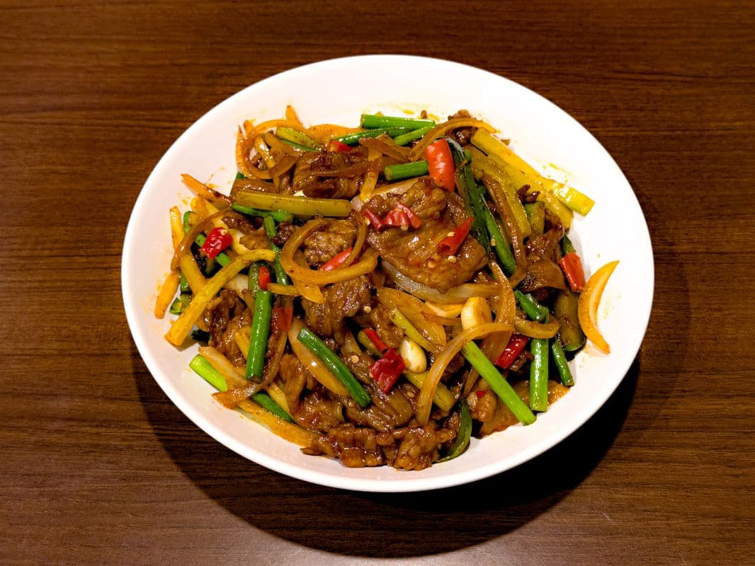 B1 🌶Stir-Fried Yellow Beef / B1 🌶小炒黄牛肉(招牌)