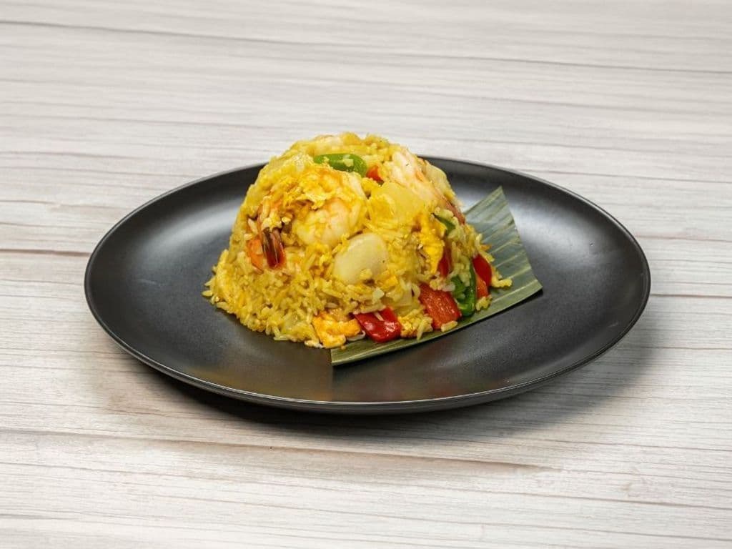 M6. Pineapple Fried Rice