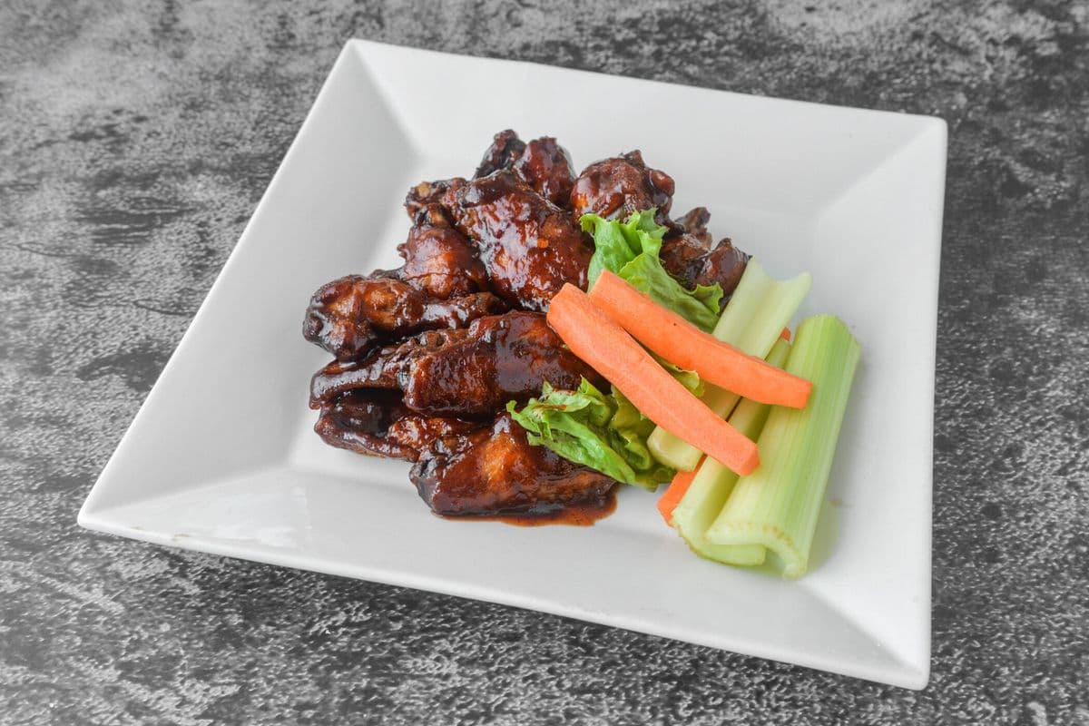 BBQ Chicken Wings (12 pcs)