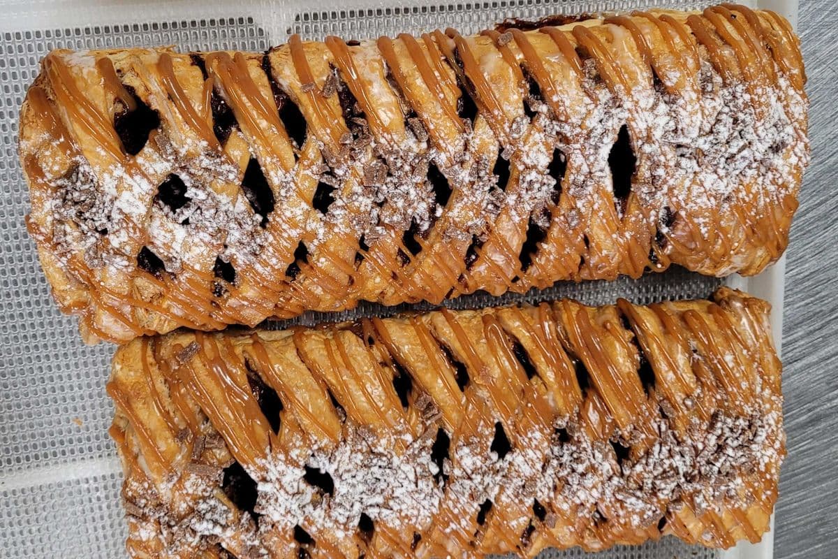 Apple Cinnamon Caramel Strudels