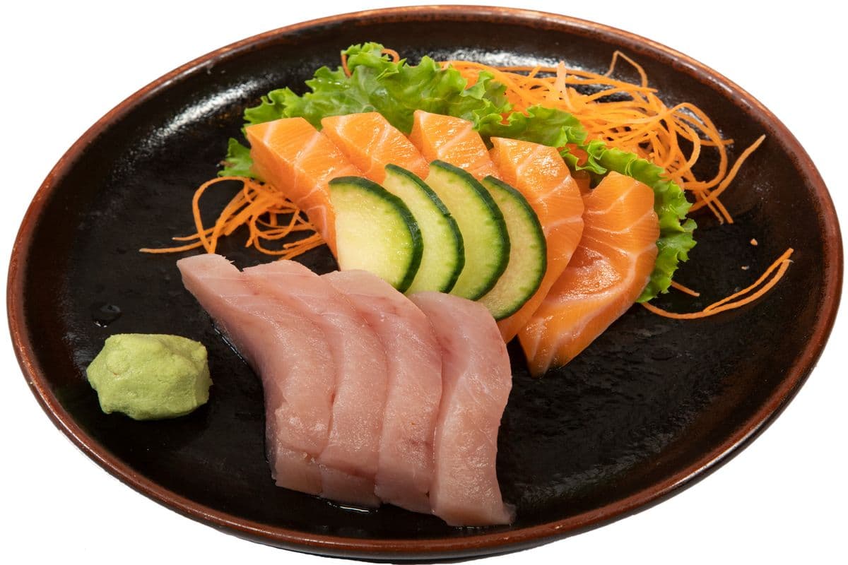 003. Salmon and Tuna Sashimi (9 pcs)