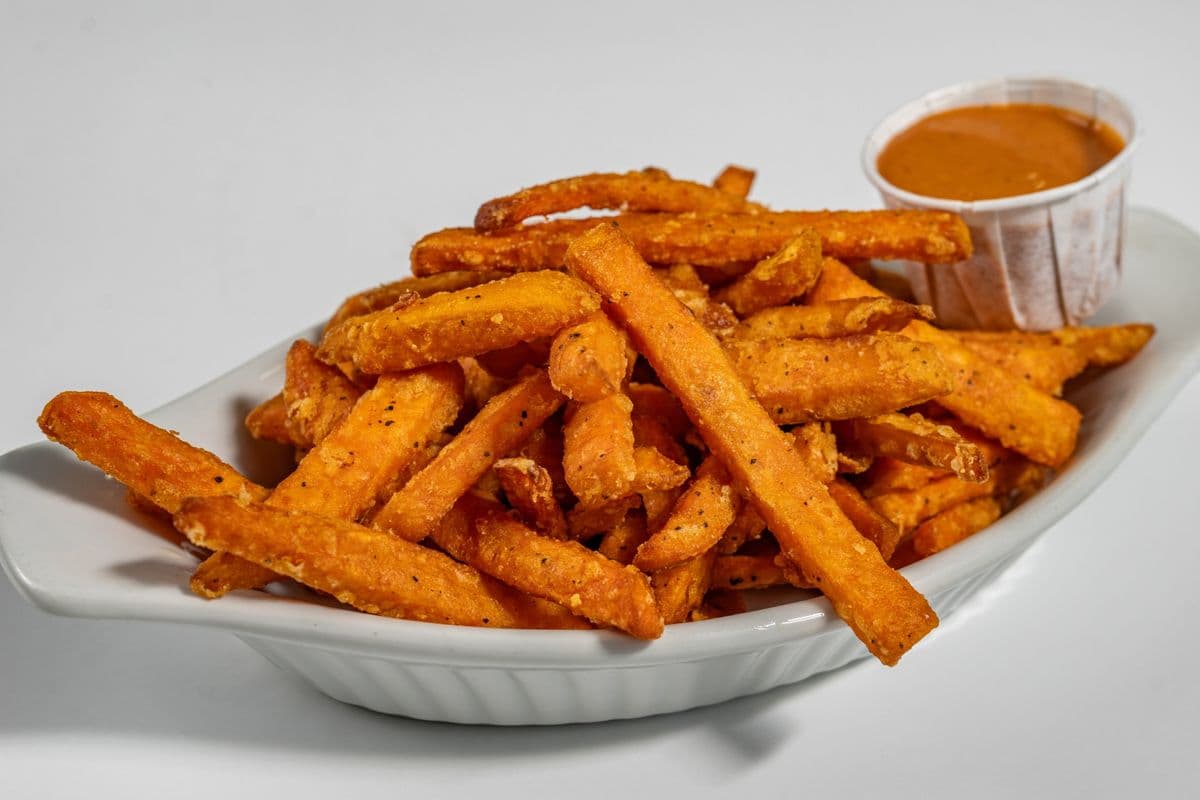 Sweet Potato Fries (780 Cal)