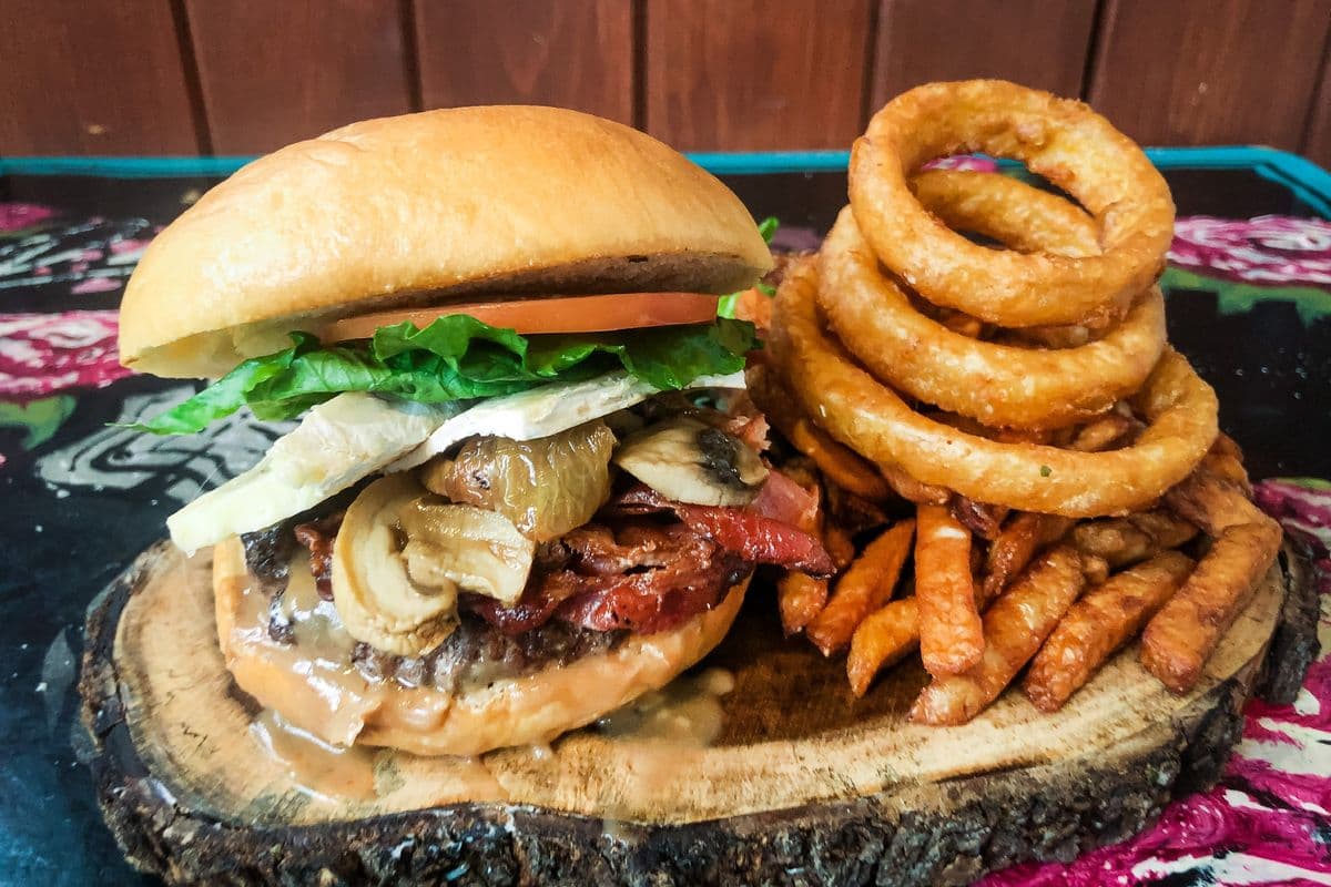 Plat burger gentleman / Gentleman Burger Plate