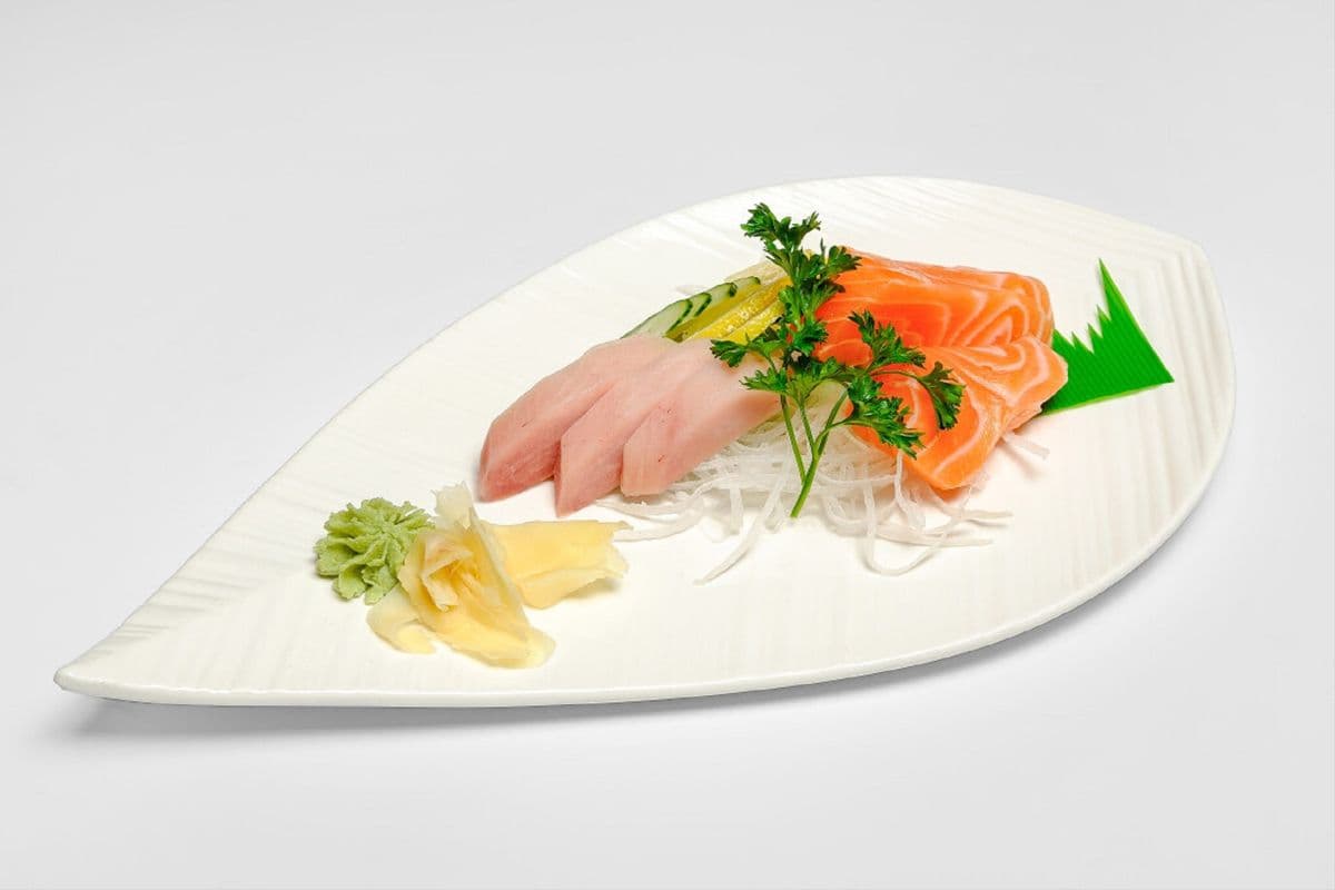 Assorted Sashimi (15 pcs)