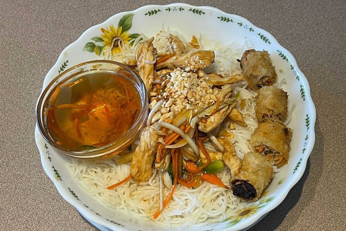 Stir Fry Vermicelli with Spring Roll