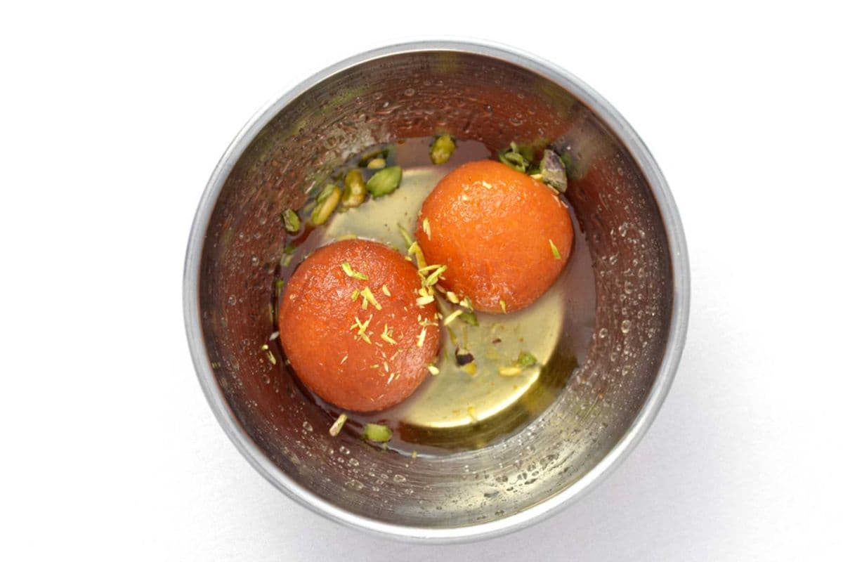 Gulab Jamuns (2 pcs)