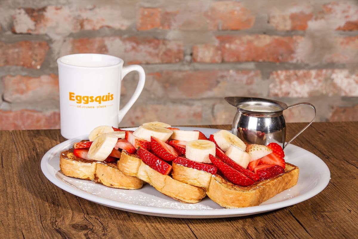 French Toast with Strawberries and Banana