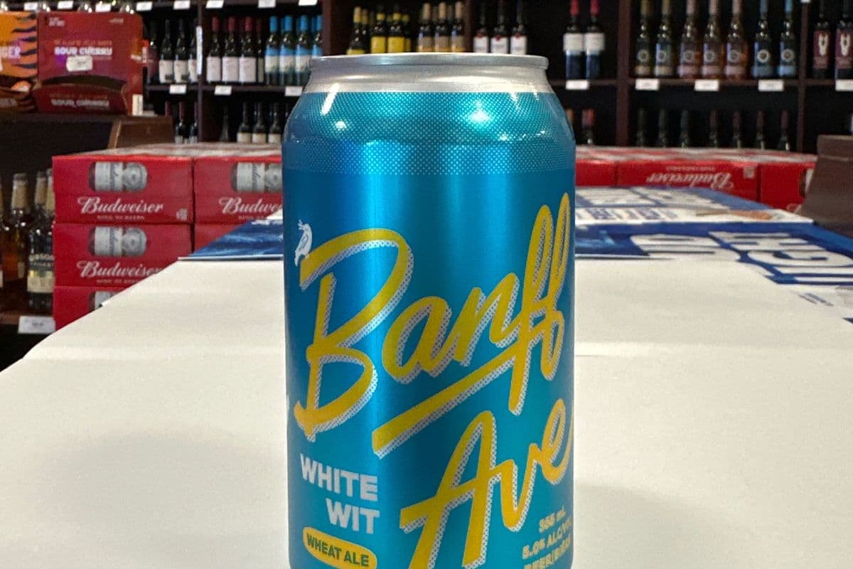 BANFF AVE WHITE WIT 355ML (1 x 355 mL)