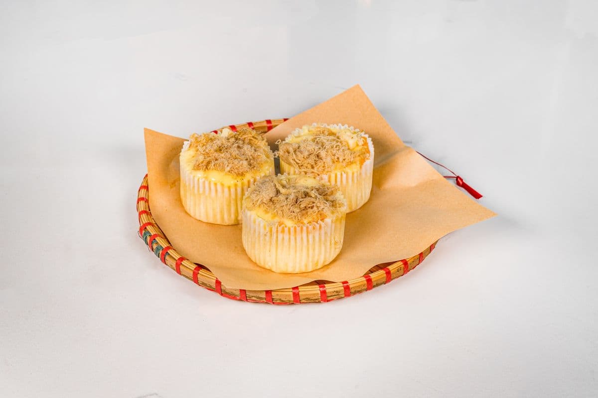 Small Salted Egg Cupcake