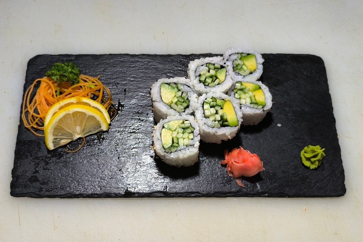 Creamy Avo Q Roll (6 pcs)