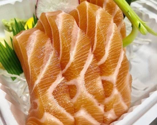 Salmon Sashimi (6 pcs)