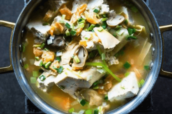 Stewed Bamboo Coat with Home Made Tofu 原浓汤笋衣手撕自制豆腐