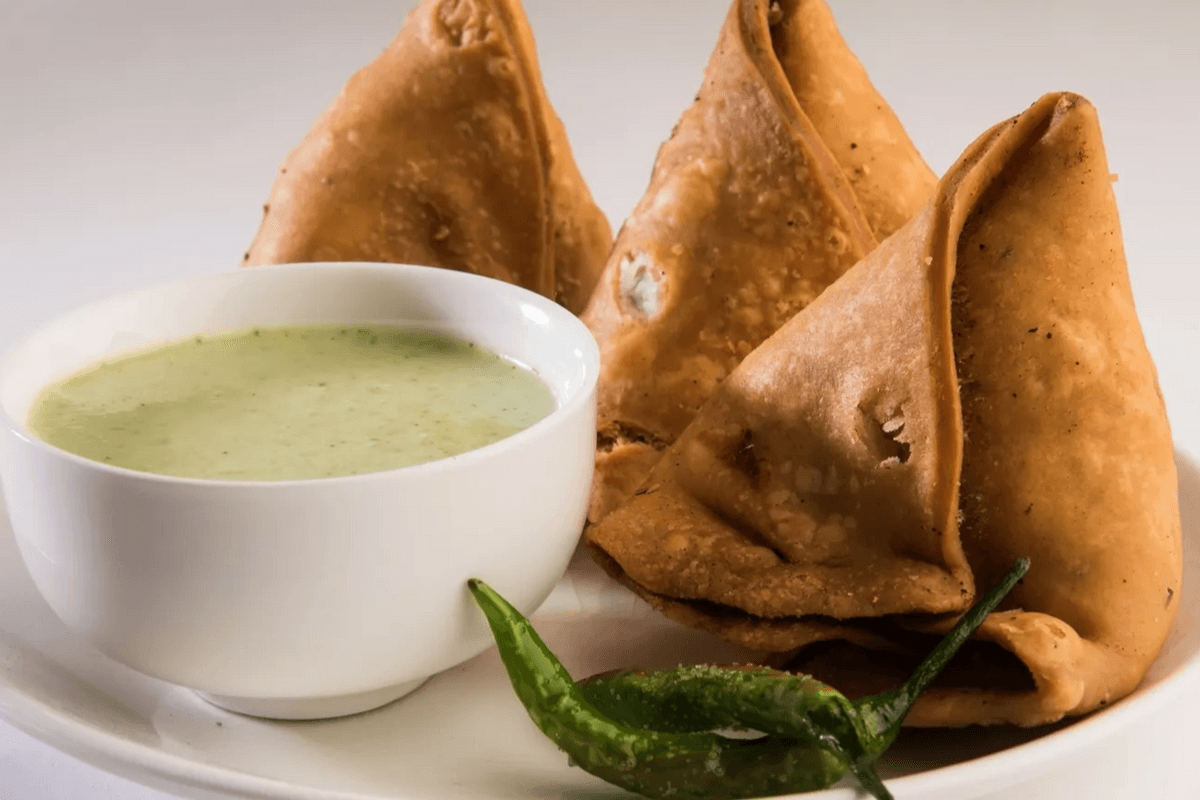 Vegetable Samosa (2 pcs)
