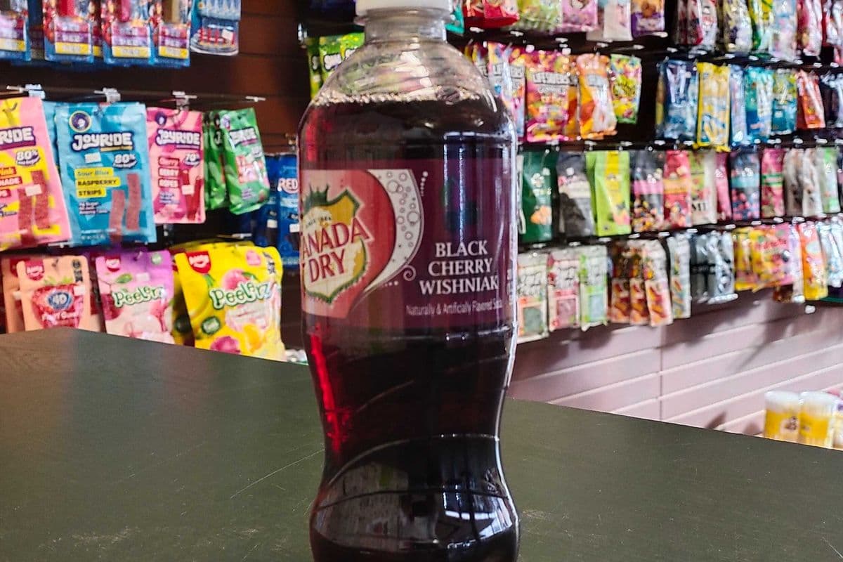 Canada Dry Black Cherry (591 ml) (591ml)