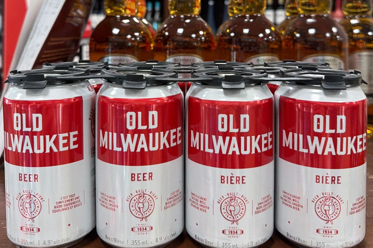 OLD MILWAUKEE 8 CANS (8 x 355 mL)