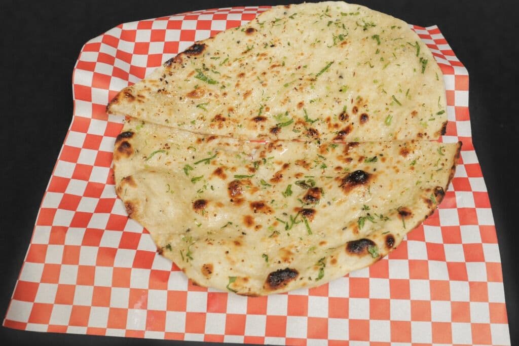 Naan à l'ail / Garlic Naan