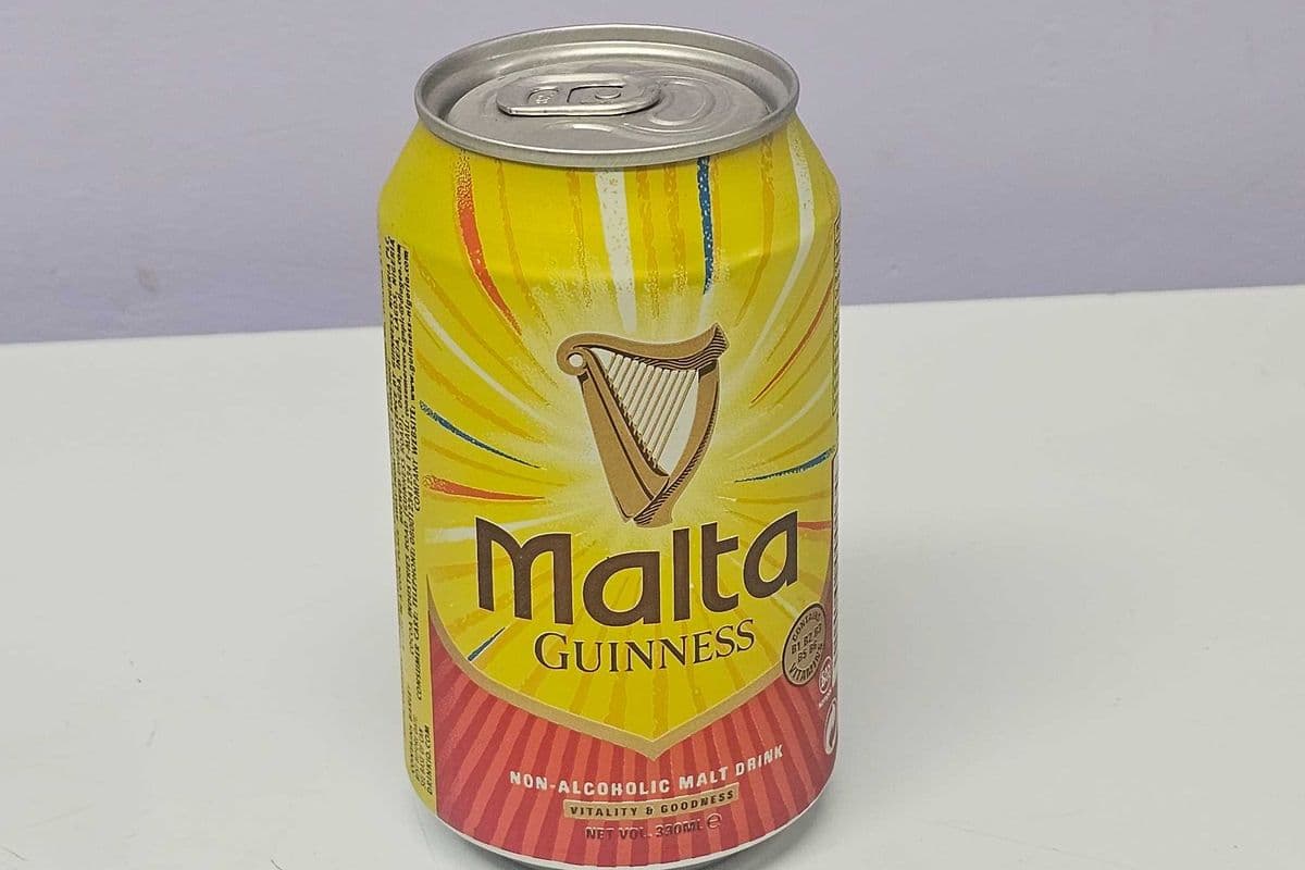 Malta Guiness Non Alcoholic Malt Drink (330 ml)