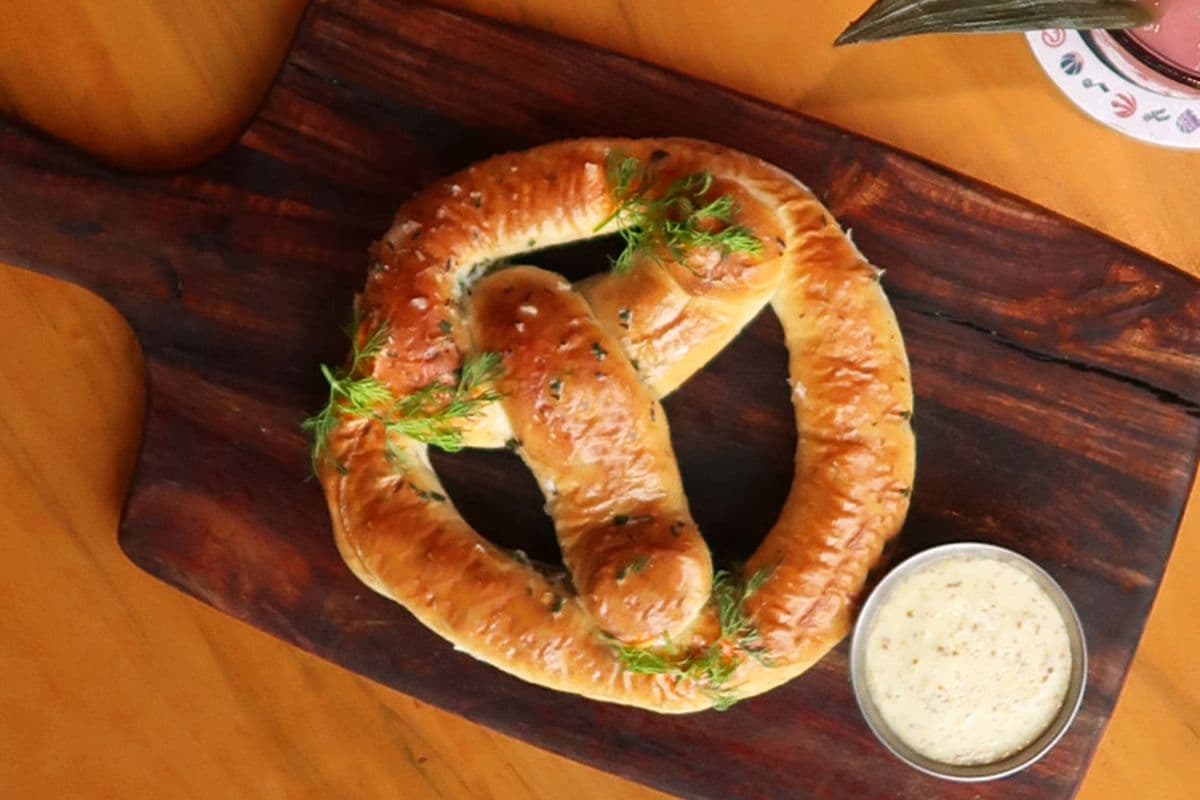Ultimate Game Time Pretzel