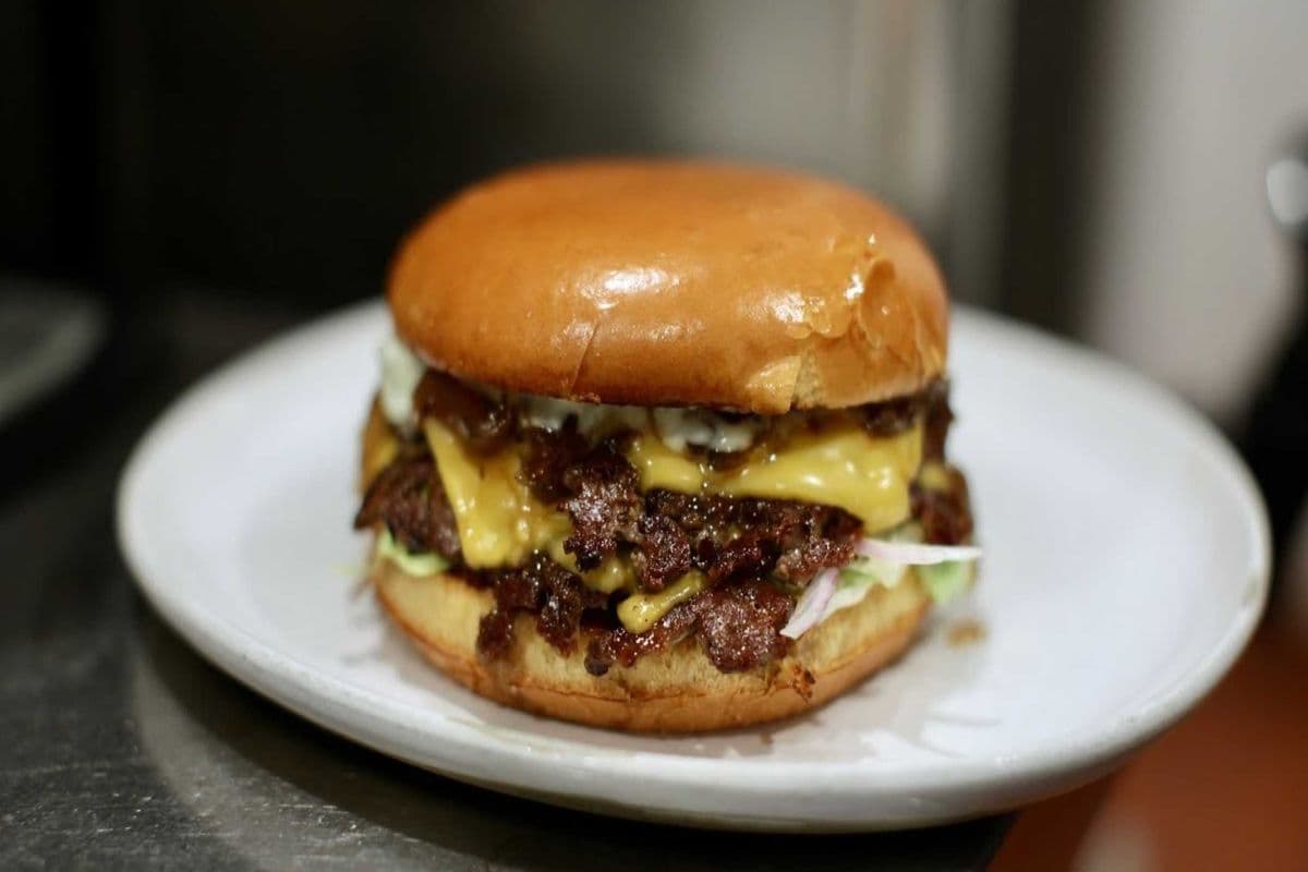 Smash Beef Burger (6 ozs)