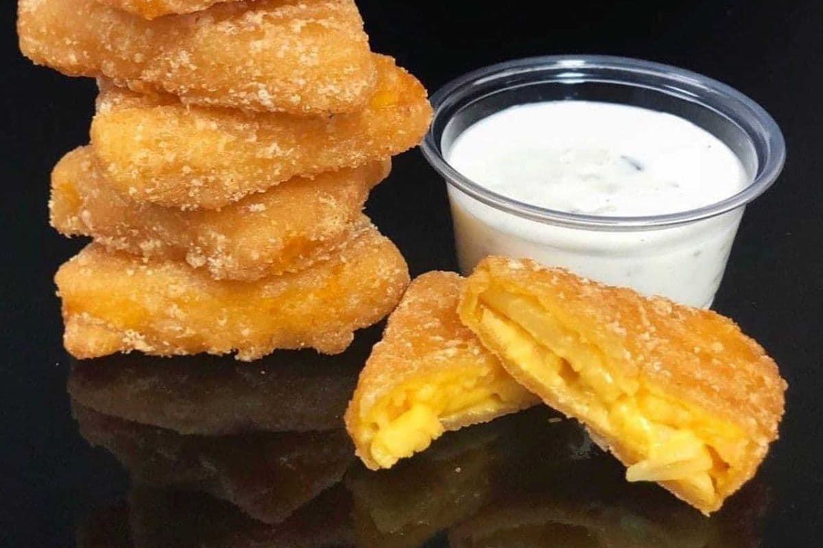 Deep Fried Mac & Cheese Bites (6)