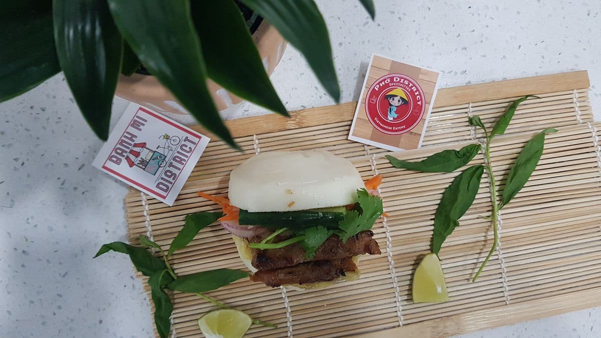 1331. Grilled Chicken Bao Burgers (2 pcs)