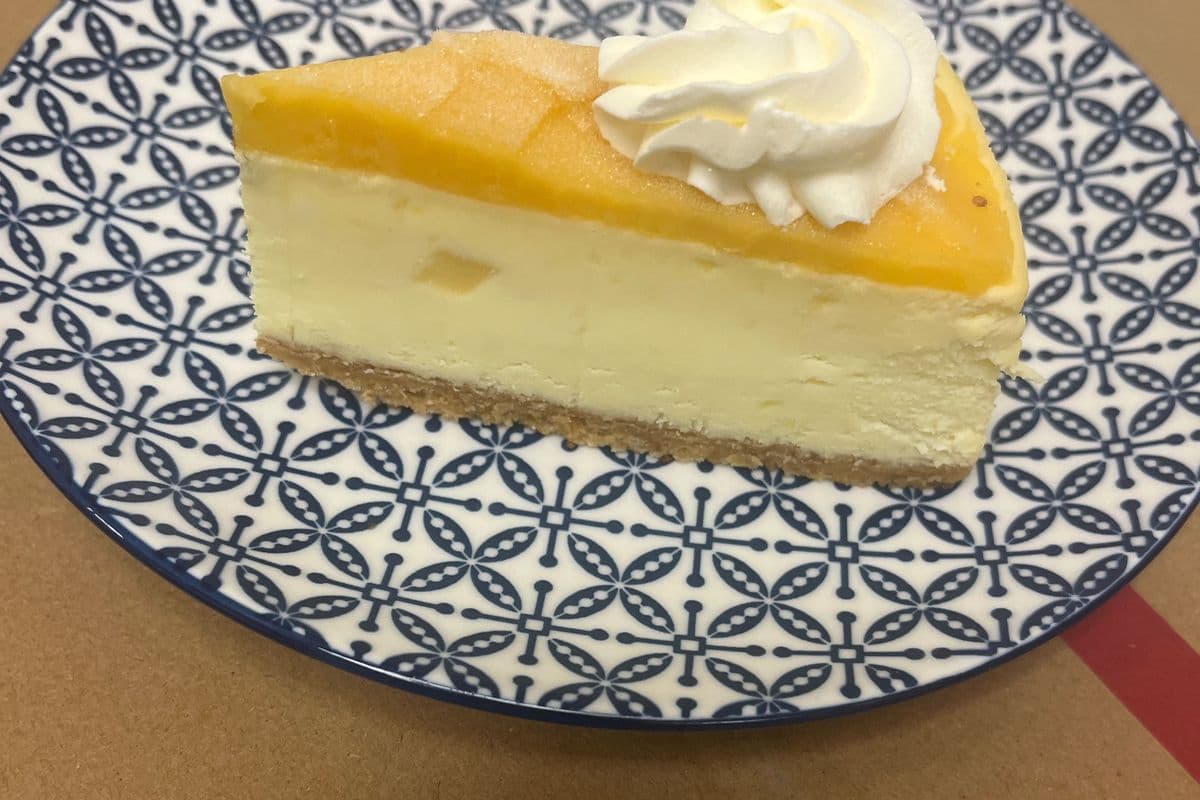 Pineapple mango (113g) (380 Cal)