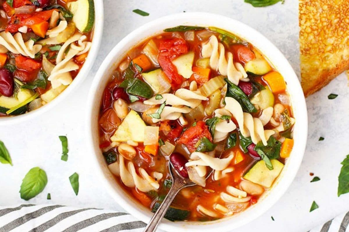Minestrone Vegetable Soup (Vegetarian)