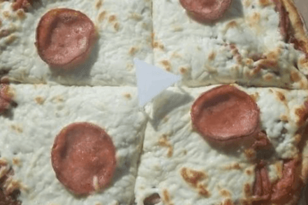 Pizza moyenne au pepperoni