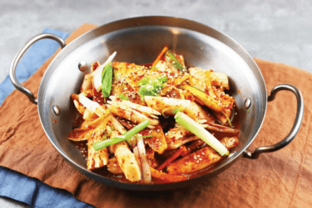 Spicy Rice Cake (떡볶이)