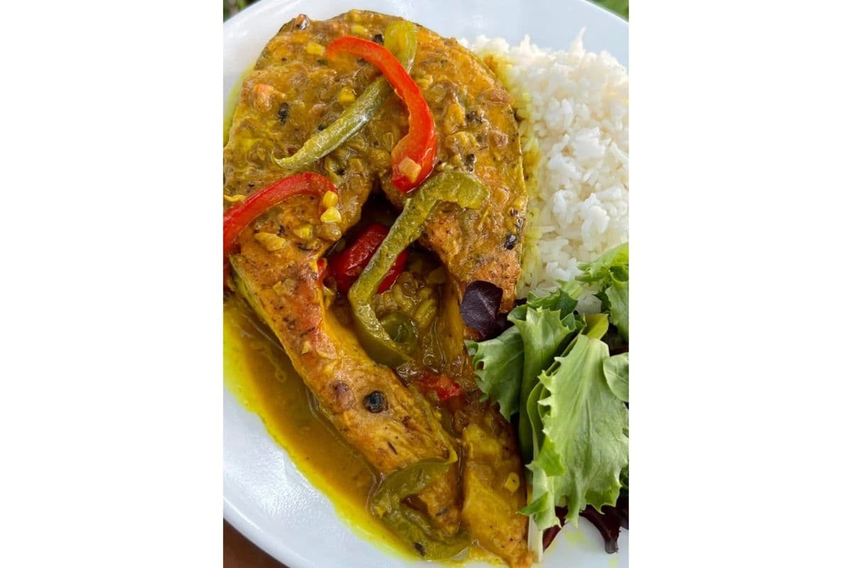 Dhal, Rice with Curry fish ( red Snapper ) ONLY AVAILABLE ON THURSDAYS
