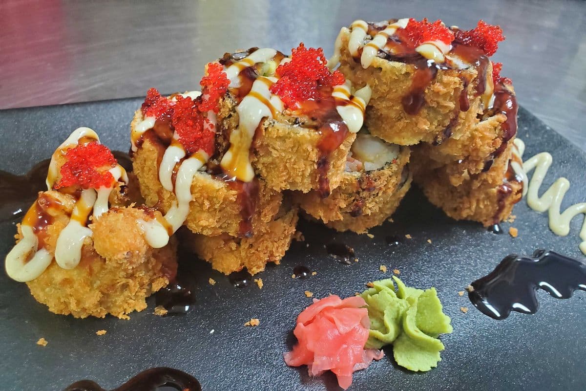 Volcano Roll (8pcs)