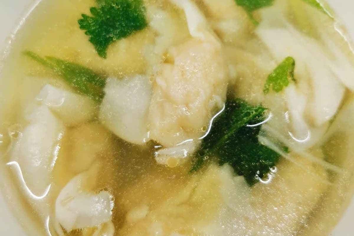 # 7 Soupe wonton / Wonton Soup