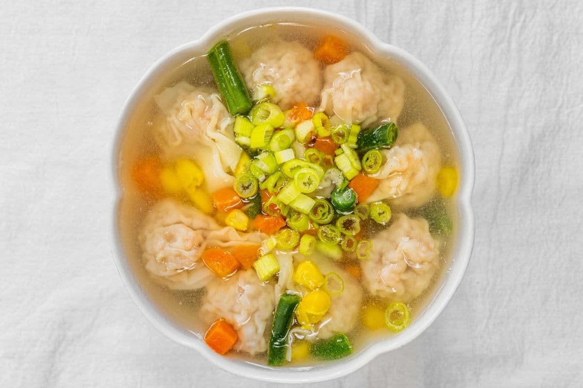 Shrimp and Pork Wontons Soup (8 pcs) 鮮蝦豬肉雲吞湯