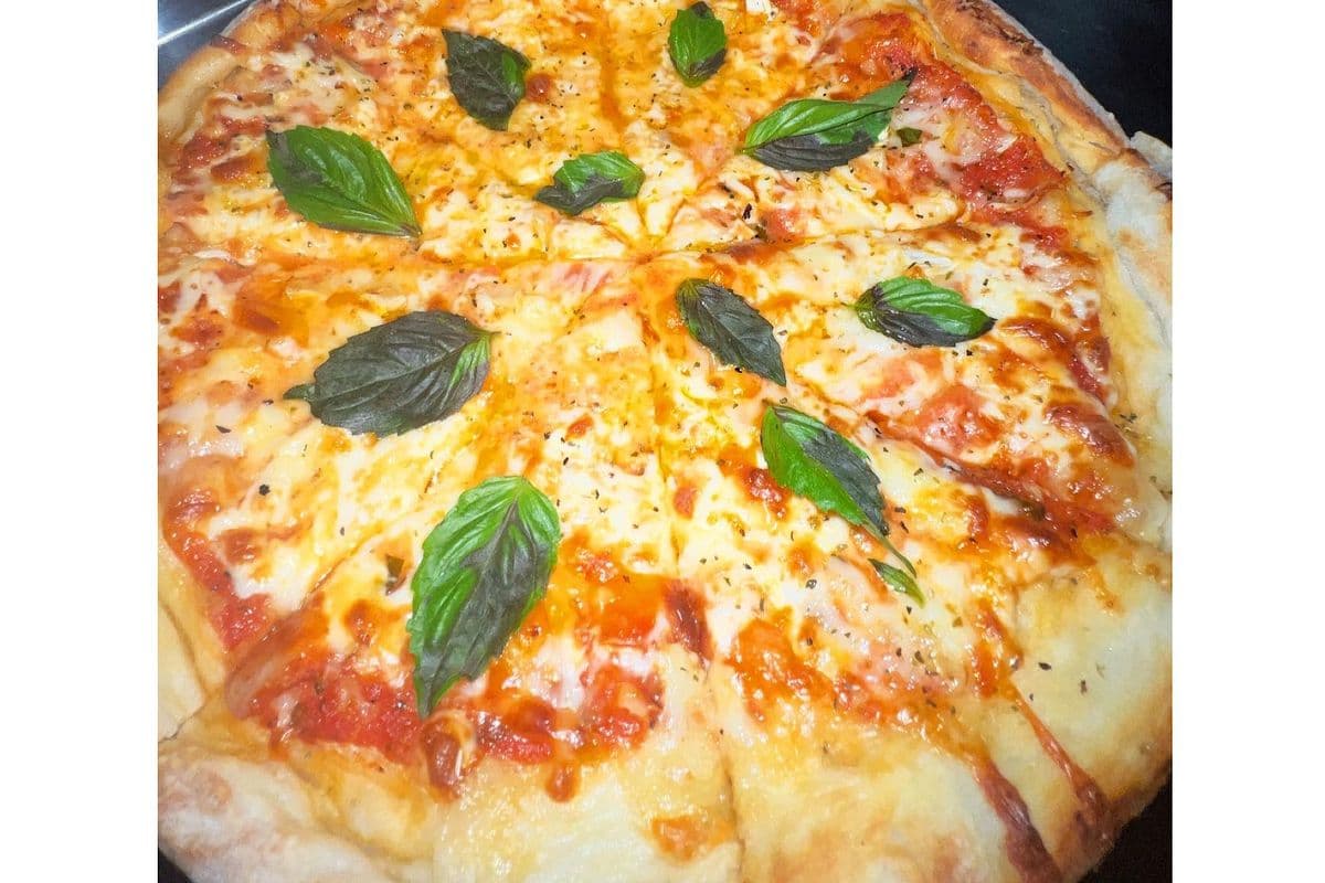 Mi Amore Margherita Pizza