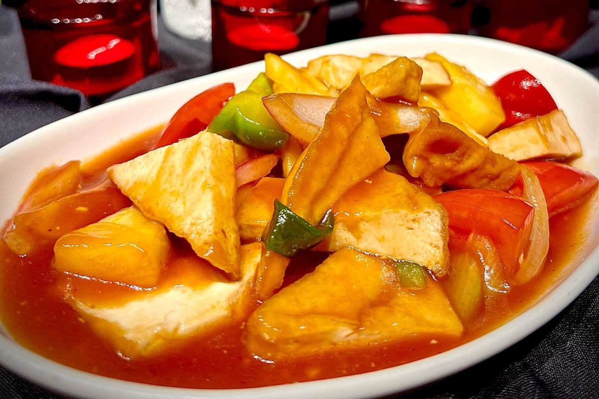 V6. Sweet-and-Sour Tofu - Tofu Preow Wann